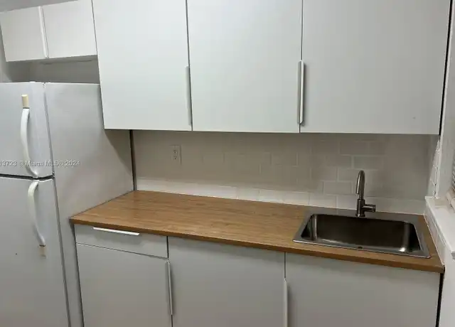 Property at 1001 NE 111th St Unit 1001, Biscayne Park, FL, 33161, 2 beds, 1 bath, [object Object]