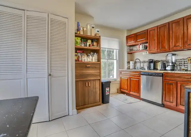 Property at 65 Giles Ave Unit 2, Jersey City, NJ, 07306, 2 beds, 1 bath, [object Object]