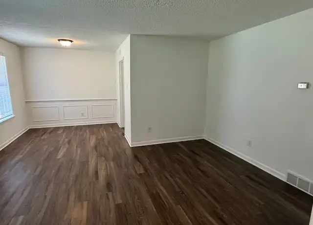 Property at 4043 Longhollow Dr, Memphis, TN, 38128, 3 beds, 2 baths, [object Object]