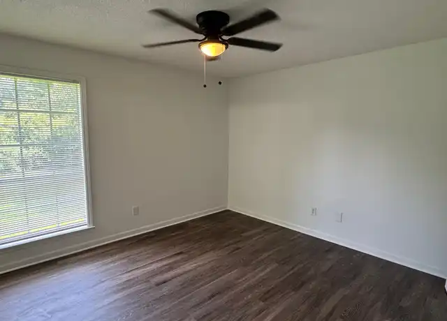 Property at 4043 Longhollow Dr, Memphis, TN, 38128, 3 beds, 2 baths, [object Object]