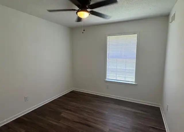 Property at 4043 Longhollow Dr, Memphis, TN, 38128, 3 beds, 2 baths, [object Object]