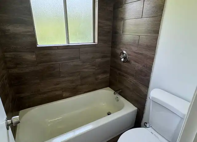 Property at 4043 Longhollow Dr, Memphis, TN, 38128, 3 beds, 2 baths, [object Object]