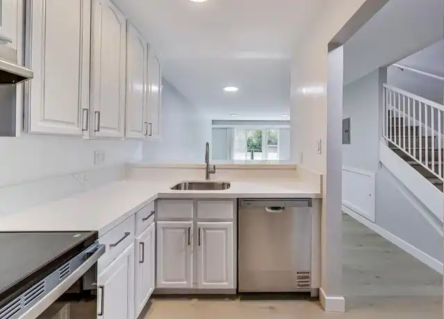 Property at 654 Vernon St Unit 04, Oakland, CA, 94610, 2 beds, 1.5 baths, [object Object]