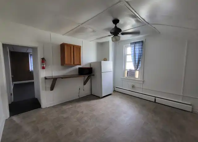 Property at 311 15th St Unit 4, Virginia Beach, VA, 23451, 1 bed, 1 bath, [object Object]