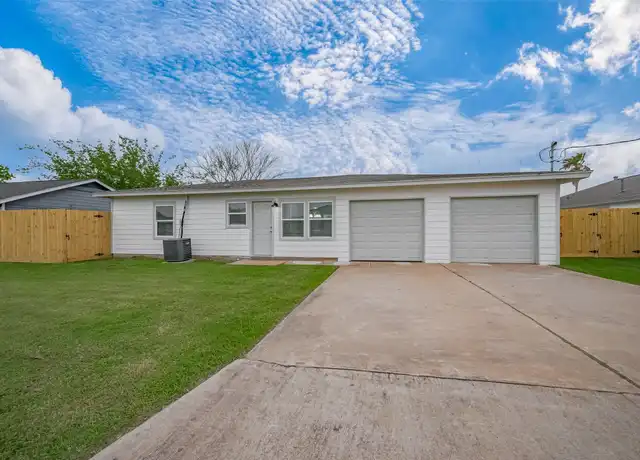 Property at 1749 W 5th St, Freeport, TX, 77541, 2 beds, 1 bath, [object Object]
