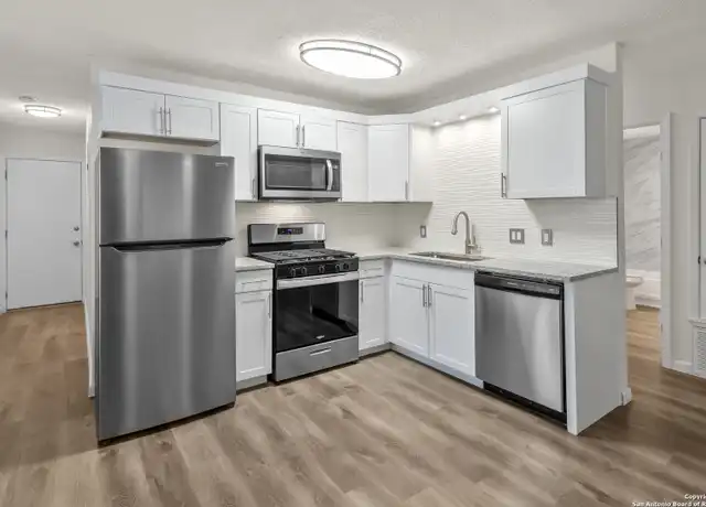 Property at 408 Regina St Unit 4, San Antonio, TX, 78223, 3 beds, 1 bath, [object Object]