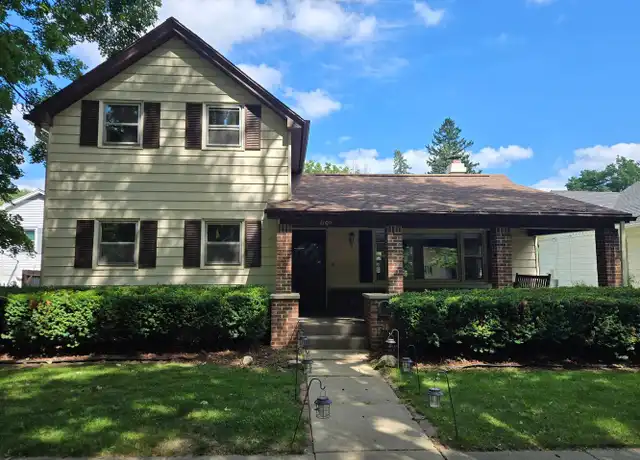 Property at 1109 Center St, Lake Geneva, WI, 53147, 3 beds, 1 bath, [object Object]