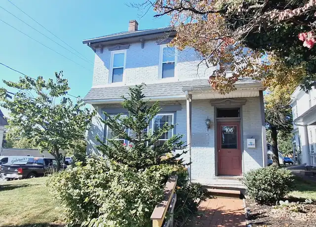 Property at 106 N Market St Apt 201, Elizabethtown, PA, 17022, 1 bed, 1 bath, [object Object]