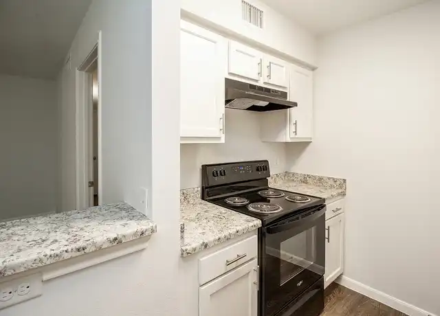 Property at Vanderbilt - 101 Hackberry St, Clute, TX, 77531, 1-3 bed, 1-2 bath, [object Object]