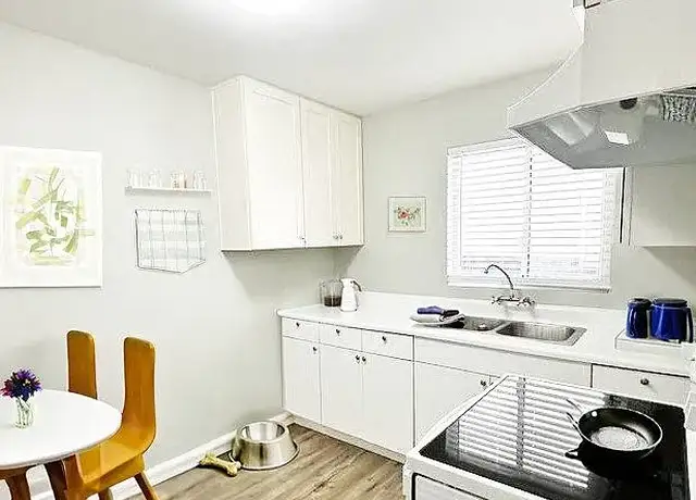 Photo of 439 S 5th St, San Jose, CA 95112