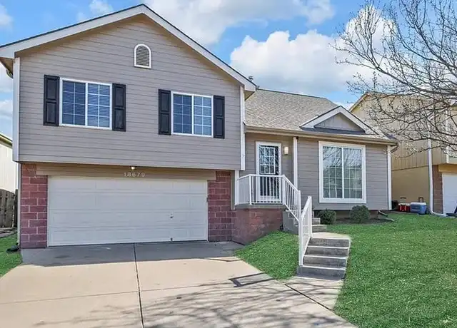 Property at 18679 V St, Omaha, NE, 68135, 3 beds, 2 baths, [object Object]