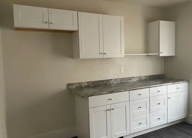 Property at 875 Shawano Ave, Green Bay, WI, 54303, 2 beds, 1 bath, [object Object]