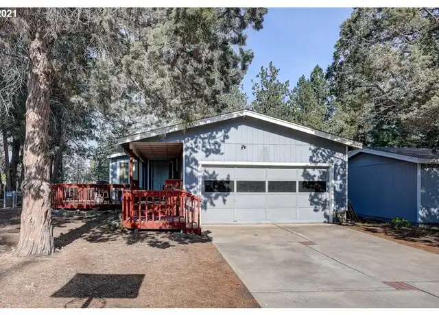Property at 1075 SE Castlewood Dr, Bend, OR, 97702, 3 beds, 2 baths, [object Object]