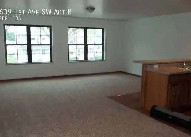 Property at 609 1st Ave SW Unit B, Cedar Rapids, IA, 52405, 2 beds, 1 bath, [object Object]
