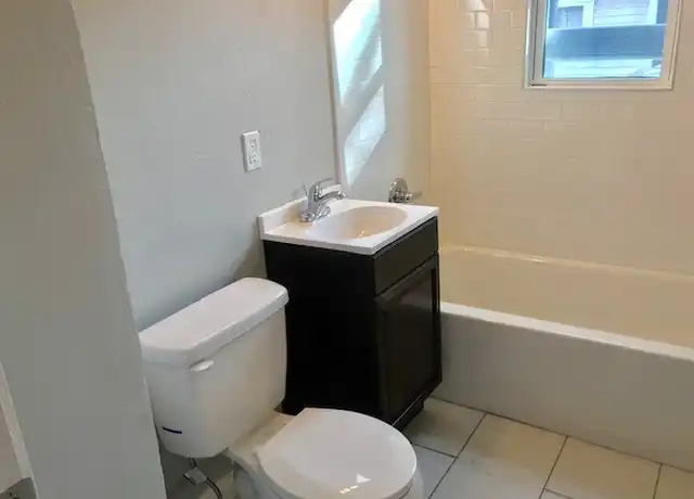 Property at 1724 NE 14th St, Oklahoma City, OK, 73117, 2 beds, 1 bath, [object Object]