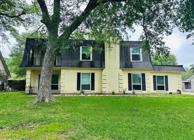 Property at 1902 Claiborne Dr, League City, TX, 77573, 5 beds, 2.5 baths, [object Object]