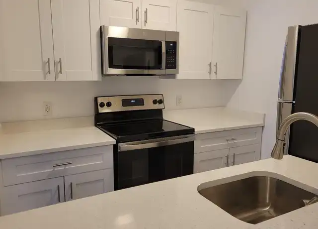 Property at 4501 W McNab Rd #20, Pompano Beach, FL, 33069, 2 beds, 1 bath, [object Object]
