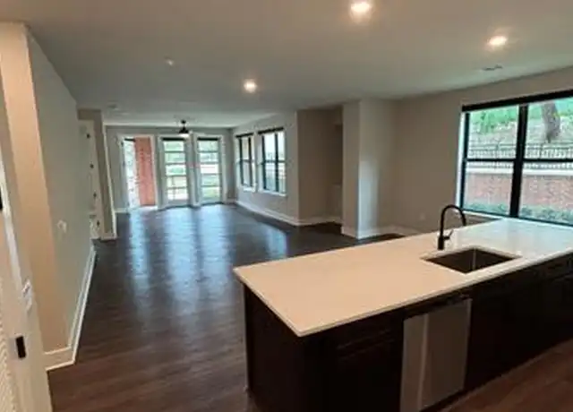 Property at 3250 Fairmount St Unit 2107, Dallas, TX, 75201, 2 beds, 2 baths, [object Object]