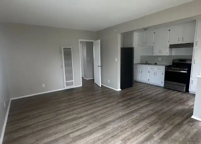 Property at 11736 S Vermont Ave Unit 1, Los Angeles, CA, 90044, 1 bed, 1 bath, [object Object]