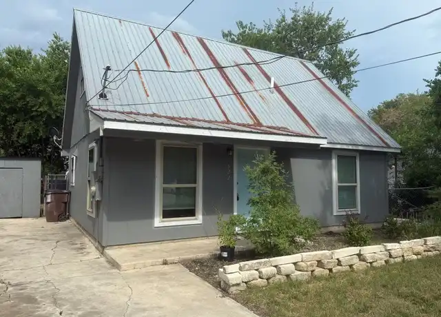 Property at 622 Trinity St, Lockhart, TX, 78644, 3 beds, 2 baths, [object Object]