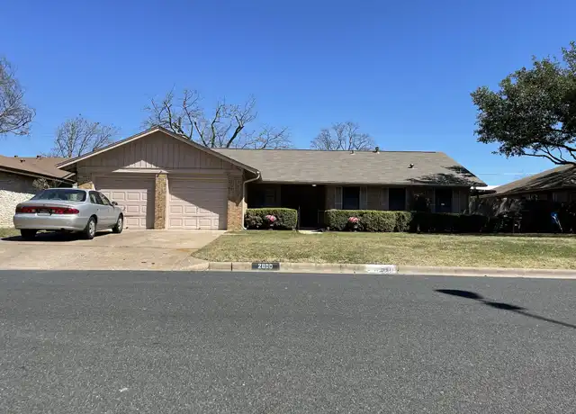 Property at 2800 Thrushwood Dr Unit B, Austin, TX, 78757, 2 beds, 1 bath, [object Object]