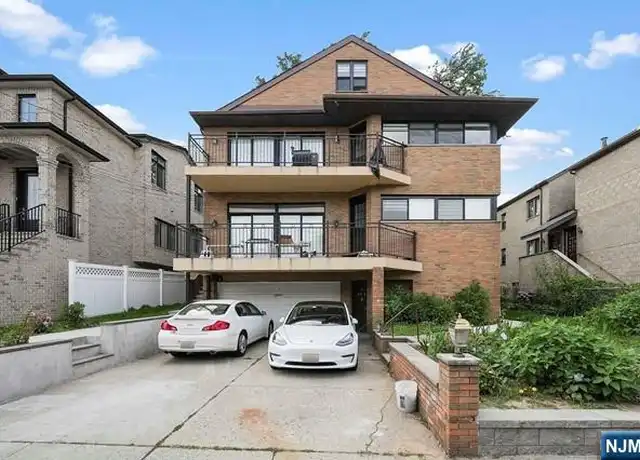 Property at 2477 6th St Unit 2nd Flr, Fort Lee, NJ, 07024, 4 beds, 2 baths, [object Object]