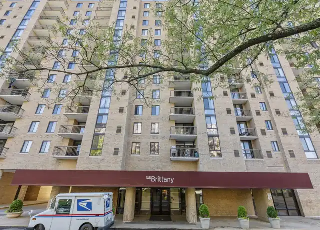 Property at 4500 S Four Mile Run Dr #306, Arlington, VA, 22204, 1 bed, 1 bath, [object Object]