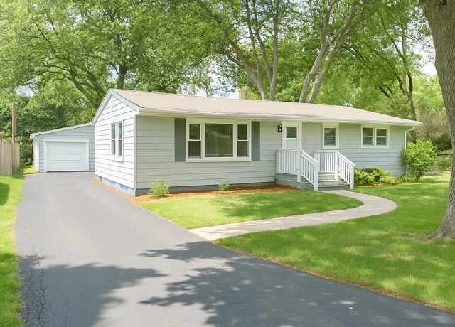 Photo of 1711 Beach Rd, McHenry, IL 60050