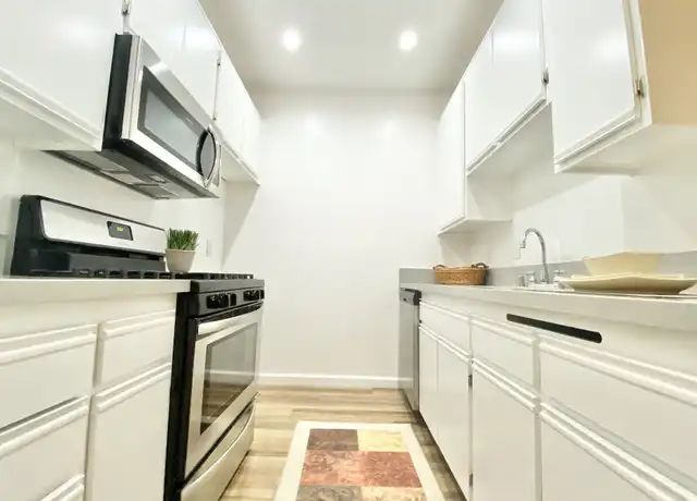 Property at 1327 N Sierra Bonita Ave Unit 312, Los Angeles, CA, 90046, 1 bed, 1 bath, [object Object]