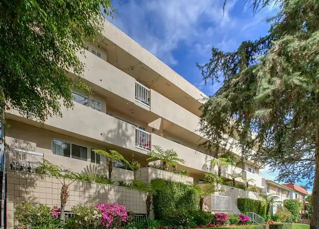 Property at Santa Monica St. Charles - 1015 9th St, Santa Monica, CA, 90403, 2 beds, 2 baths, [object Object]