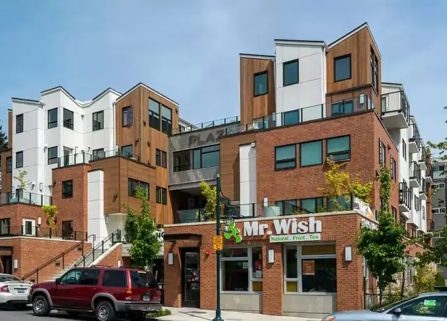 Property at Top Floor/Vaulted Ceilings/ADA/Wood Floors/North Tree View - 330 4th St, Kirkland, WA, 98033, 0 beds, 1 bath, [object Object]