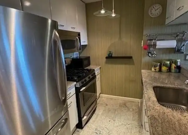 Property at 4 Martine Ave #1402, White Plains, NY, 10606, 1 bed, 1.5 baths, [object Object]