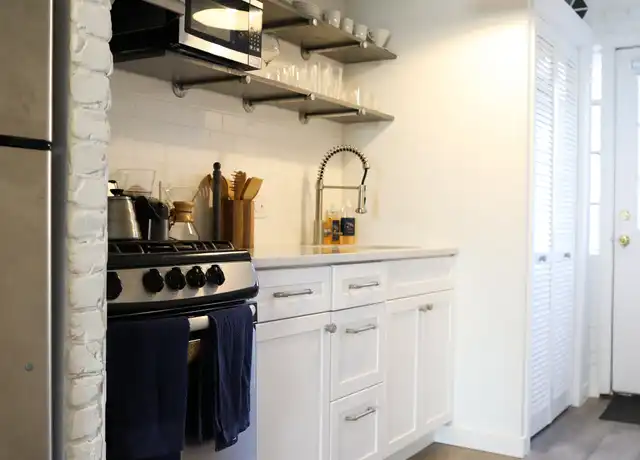 Property at 1522 Queen St NE Unit 2, Washington, DC, 20002, 1 bed, 1 bath, [object Object]