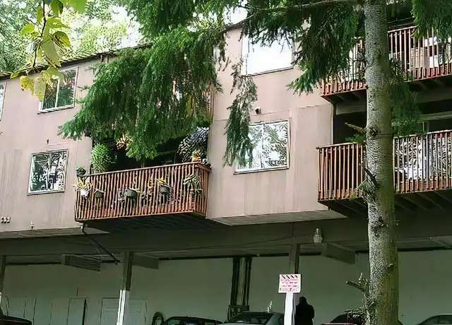 Property at 800 20th St Unit 3, Bellingham, WA, 98225, 2 beds, 1 bath, [object Object]