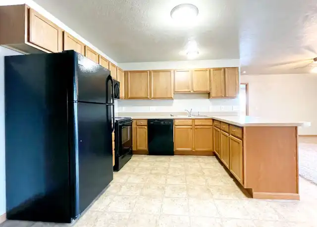 Property at Crossings at the Bluffs - 1310 34th Ave SE, Minot, ND, 58701, 1-3 bed, 1-2 bath, [object Object]