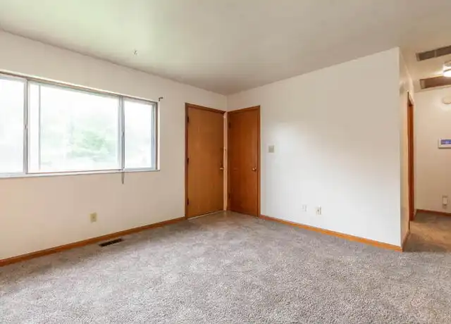 Property at 116 E 19th St, Bloomington, IN, 47408, 2 beds, 1 bath, [object Object]