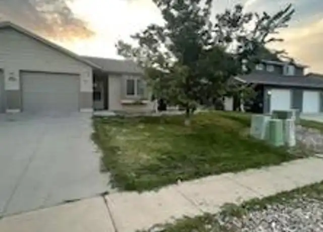 Property at 1327 E Oakland St Unit B, Rapid City, SD, 57701, 2 beds, 2 baths, [object Object]
