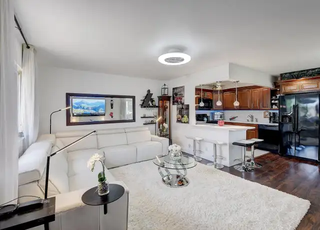 Property at 123 Saxony C, Delray Beach, FL, 33446, 1 bed, 1.5 baths, [object Object]