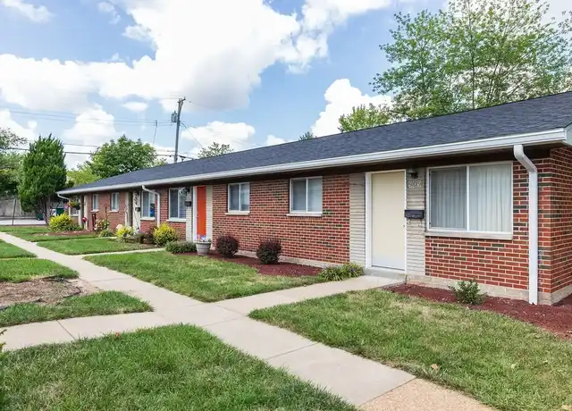 Property at Villa Roma Apartments - 901 Broadmoor Ln, Saint Charles, MO, 63301, 2 beds, 1 bath, [object Object]