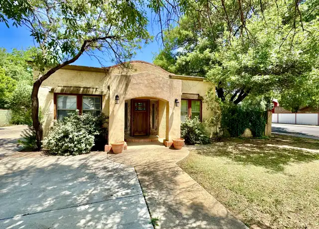 Property at 2702 23rd St, Lubbock, TX, 79410, 3 beds, 2 baths, [object Object]