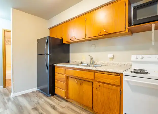 Property at 835 Merritt Ave Unit 108, Oshkosh, WI, 54901, 2 beds, 1 bath, [object Object]