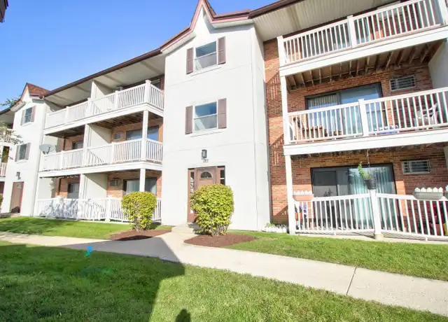 Property at 185 N Gregory St Unit 16, Aurora, IL, 60504, 2 beds, 1.5 baths, [object Object]