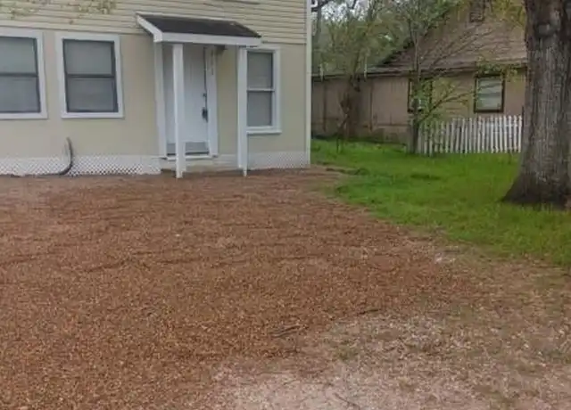 Property at 312 S Pumphrey St, Edna, TX, 77957, 3 beds, 1 bath, [object Object]