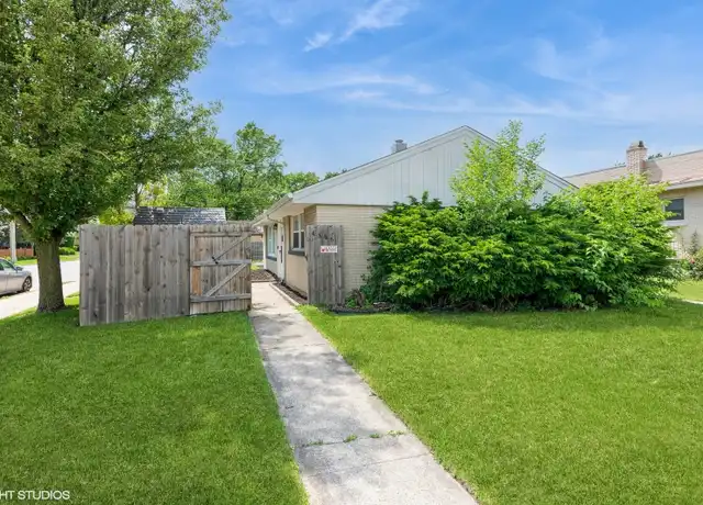 Property at 4346 Maple Ave, Brookfield, IL, 60513, 2 beds, 1 bath, [object Object]