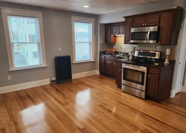 Property at 1 Plantation St Unit 2, Worcester, MA, 01604, 3 beds, 1 bath, [object Object]