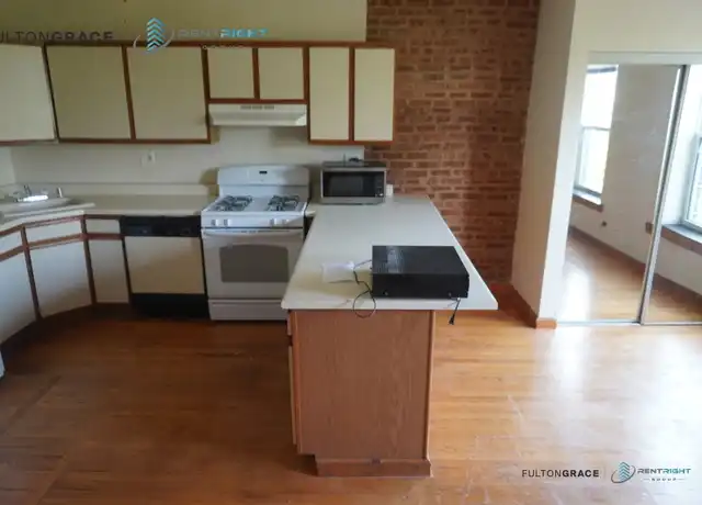 Property at 1251 W Devon Ave, Chicago, IL, 60660, 1 bed, 1 bath, [object Object]