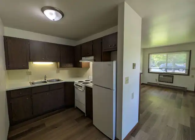 Property at 617 Chase Blvd Unit 1, Sun Prairie, WI, 53590, 1 bed, 1 bath, [object Object]