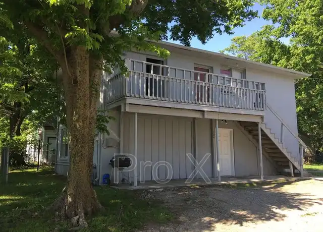 Property at 304 E Park St Apt C, Pittsburg, KS, 66762, 3 beds, 1 bath, [object Object]