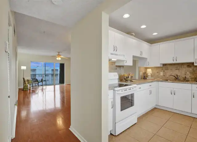 Property at 604 NE 2nd St #420, Dania, FL, 33004, 1 bed, 1.5 baths, [object Object]