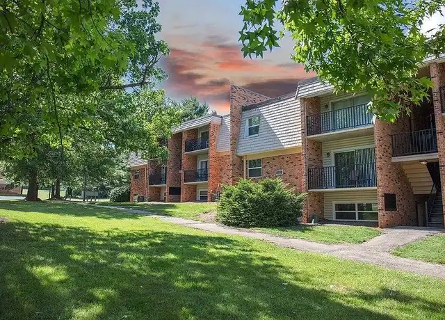 Property at Sterlingwood Apartments - 2215 Montauk Rd NW, Roanoke, VA, 24017, 1-2 bed, 1-1.5 bath, [object Object]